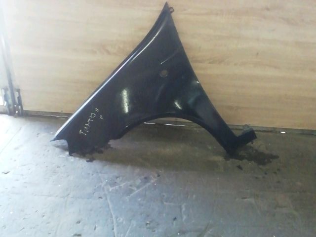 bontott FIAT PUNTO II Bal első Sárvédő