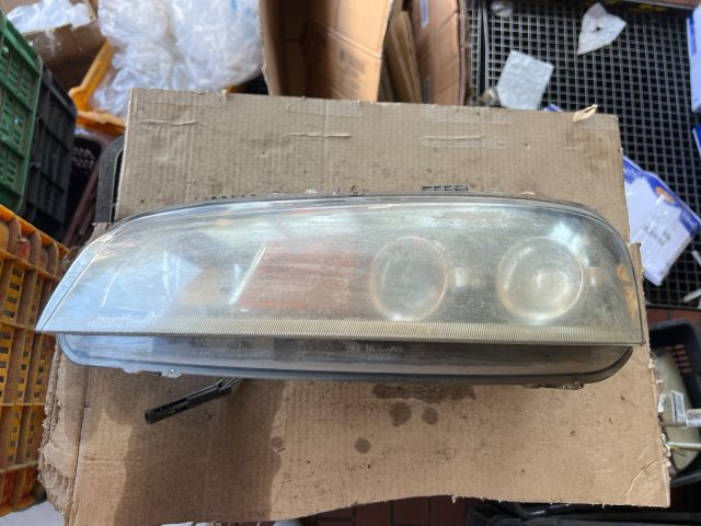 bontott FIAT PUNTO II Bal Fényszóró