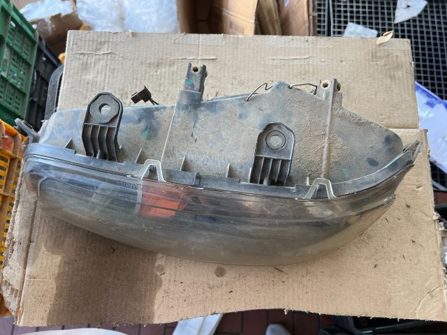 bontott FIAT PUNTO II Bal Fényszóró