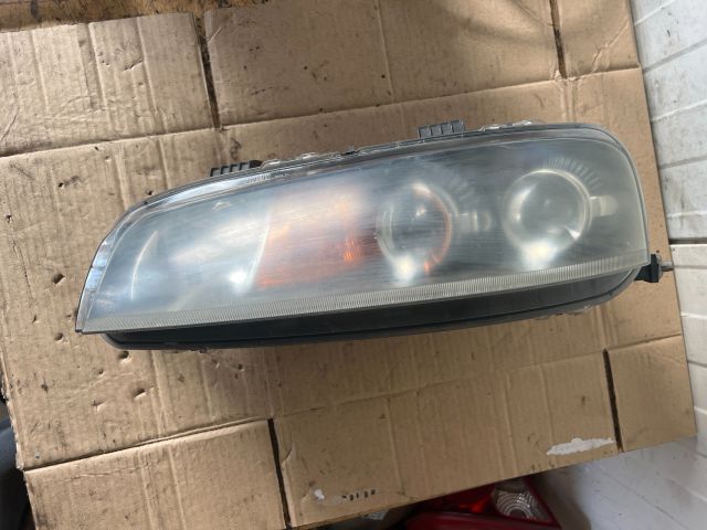 bontott FIAT PUNTO II Bal Fényszóró