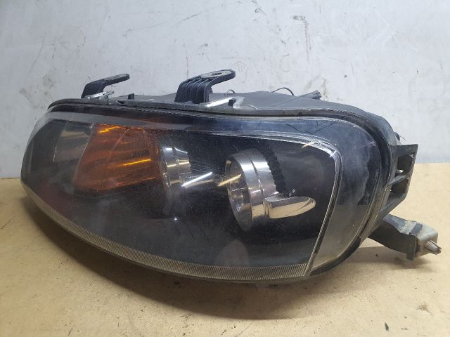 bontott FIAT PUNTO II Bal Fényszóró