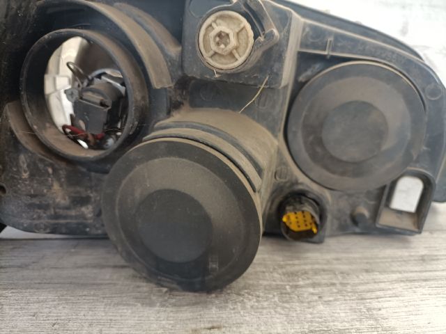 bontott FIAT PUNTO II Bal Fényszóró