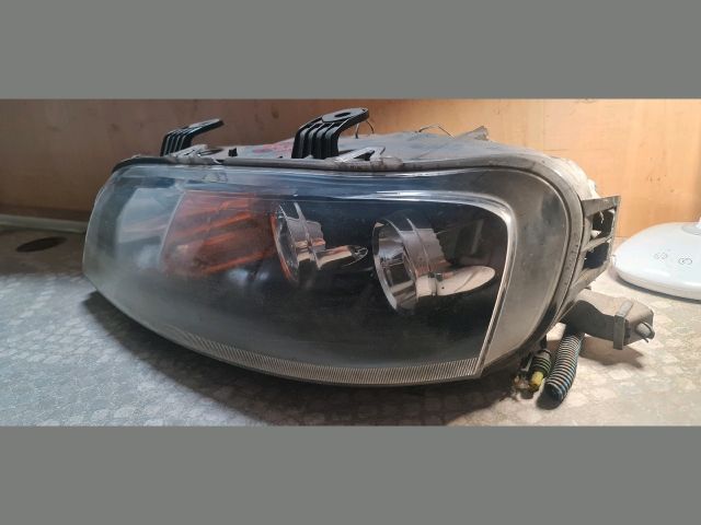 bontott FIAT PUNTO II Bal Fényszóró