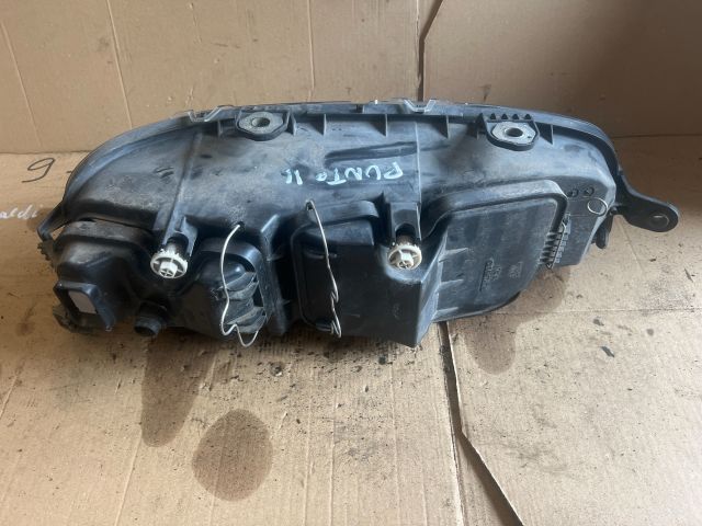 bontott FIAT PUNTO II Bal Fényszóró