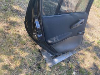 bontott FIAT PUNTO II Bal hátsó Ajtó (Részeivel)