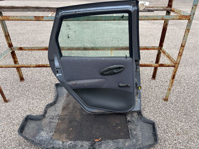 bontott FIAT PUNTO II Bal hátsó Ajtó (Részeivel)