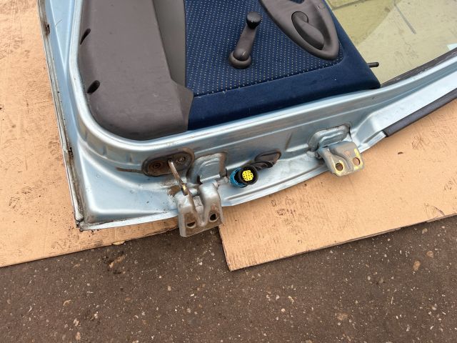 bontott FIAT PUNTO II Bal hátsó Ajtó (Üres lemez)