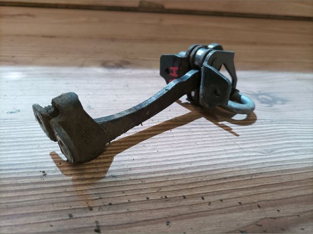 bontott FIAT PUNTO II Bal hátsó Ajtóhatároló