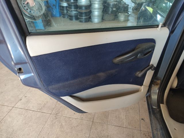 bontott FIAT PUNTO II Bal hátsó Ajtóhatároló