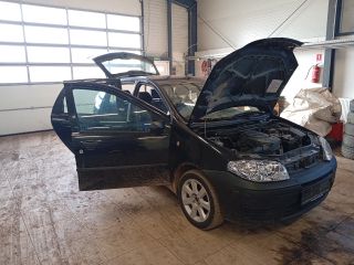 bontott FIAT PUNTO II Bal hátsó Ajtóhatároló