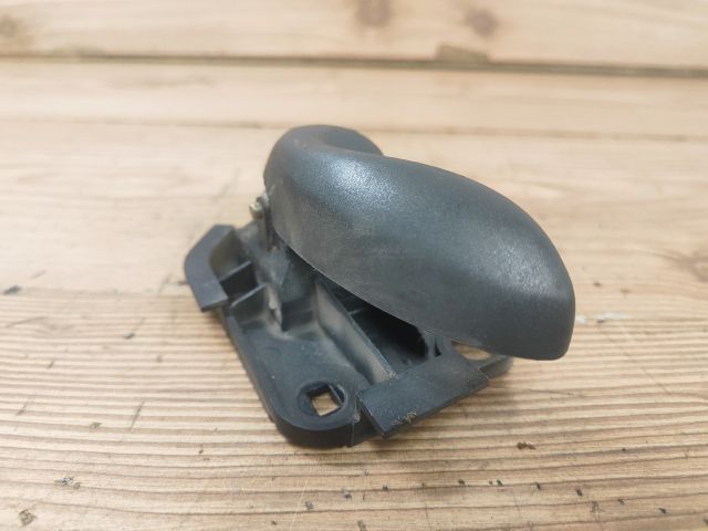 bontott FIAT PUNTO II Bal hátsó Belső Kilincs