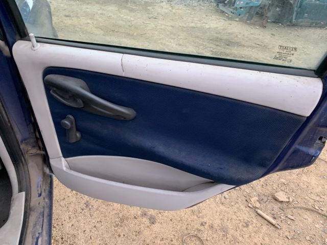 bontott FIAT PUNTO II Bal hátsó Biztonsági Öv