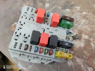 bontott FIAT PUNTO II Biztosítéktábla Doboz