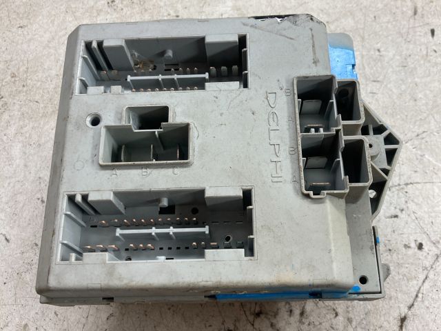 bontott FIAT PUNTO II Biztosítéktábla Doboz