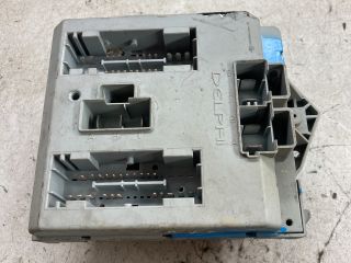 bontott FIAT PUNTO II Biztosítéktábla Doboz