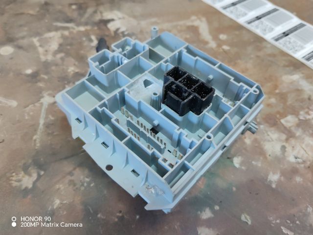 bontott FIAT PUNTO II Biztosítéktábla Doboz