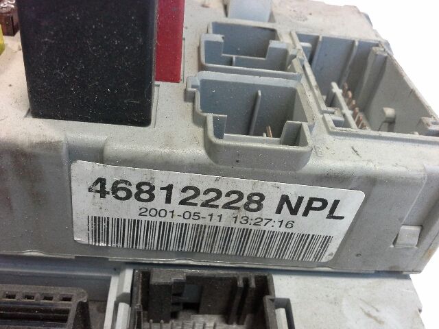 bontott FIAT PUNTO II Biztosítéktábla Motortér