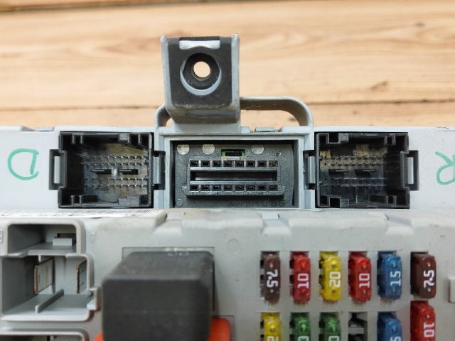 bontott FIAT PUNTO II Biztosítéktábla Utastér