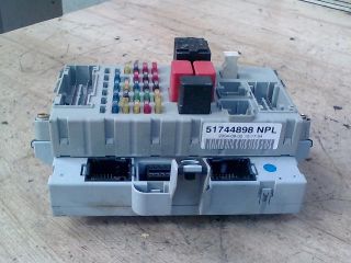 bontott FIAT PUNTO II Biztosítéktábla Utastér