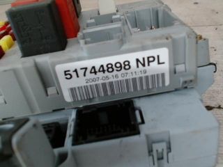 bontott FIAT PUNTO II Biztosítéktábla Utastér