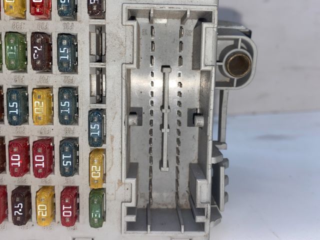 bontott FIAT PUNTO II Biztosítéktábla Utastér