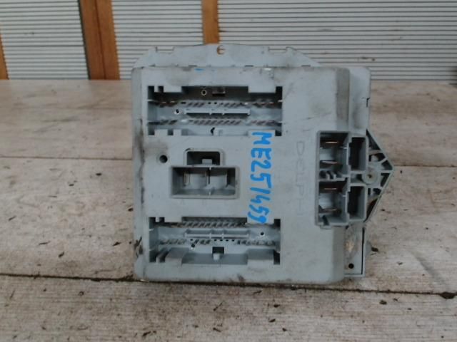 bontott FIAT PUNTO II Biztosítéktábla Utastér