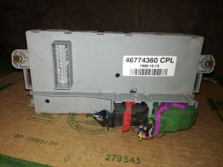 bontott FIAT PUNTO II Biztosítéktábla Utastér