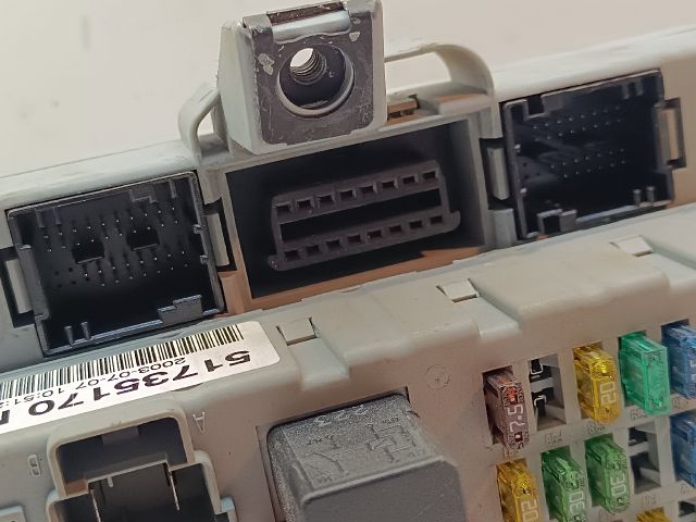 bontott FIAT PUNTO II Biztosítéktábla Utastér