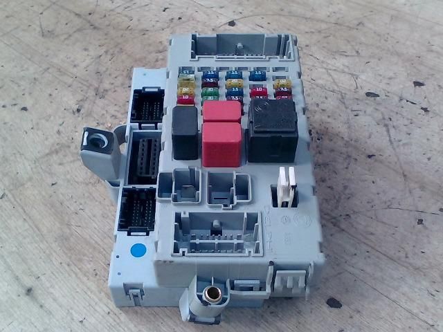 bontott FIAT PUNTO II Biztosítéktábla Utastér