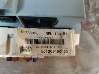 bontott FIAT PUNTO II Biztosítéktábla Utastér