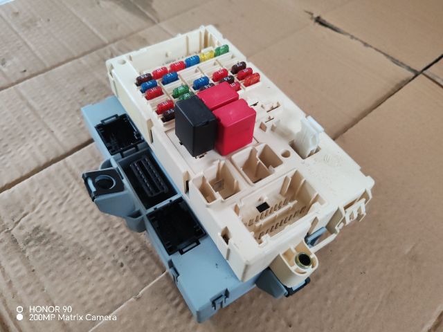 bontott FIAT PUNTO II Biztosítéktábla Utastér