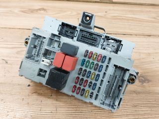 bontott FIAT PUNTO II Biztosítéktábla Utastér