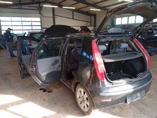 bontott FIAT PUNTO II Biztosítéktábla Utastér