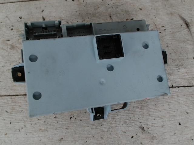 bontott FIAT PUNTO II Biztosítéktábla Utastér