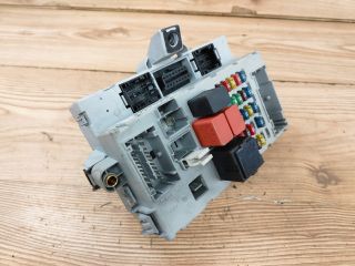 bontott FIAT PUNTO II Biztosítéktábla Utastér