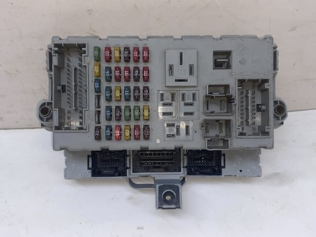 bontott FIAT PUNTO II Biztosítéktábla Utastér