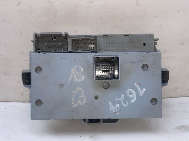 bontott FIAT PUNTO II Biztosítéktábla Utastér