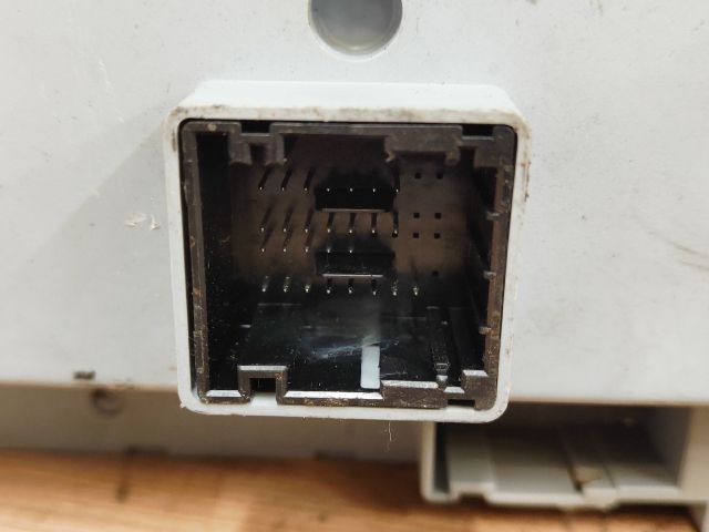 bontott FIAT PUNTO II Biztosítéktábla Utastér