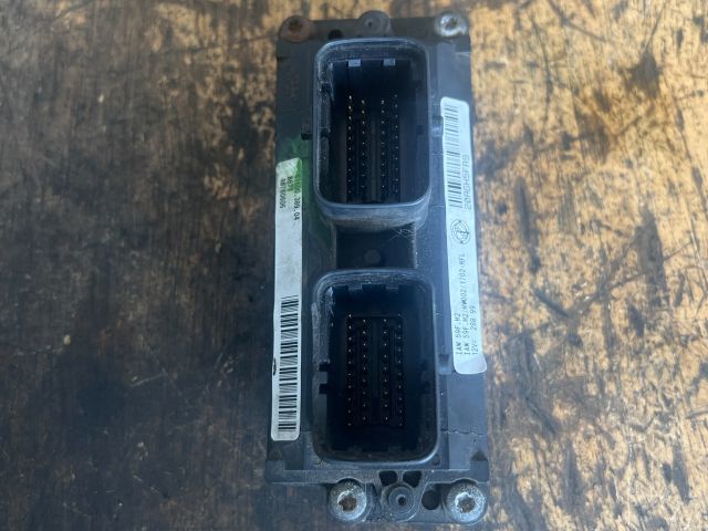 bontott FIAT PUNTO II Biztosítéktábla Utastér