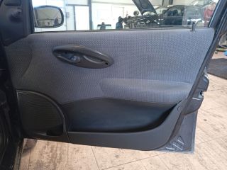 bontott FIAT PUNTO II Biztosítéktábla Utastér