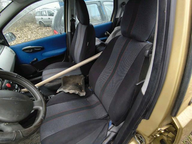 bontott FIAT PUNTO II Csomagtér Kárpit