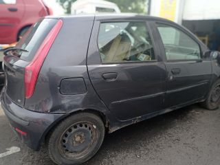 bontott FIAT PUNTO II Csomagtérajtó Kárpit