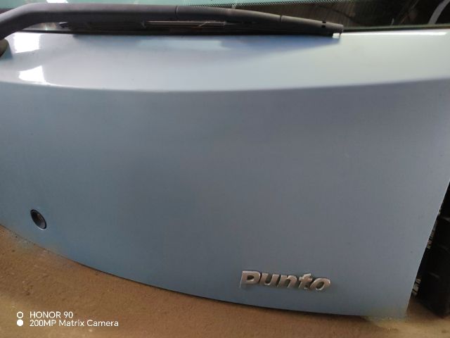 bontott FIAT PUNTO II Csomagtérajtó (Részeivel)