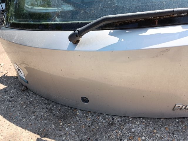 bontott FIAT PUNTO II Csomagtérajtó (Részeivel)