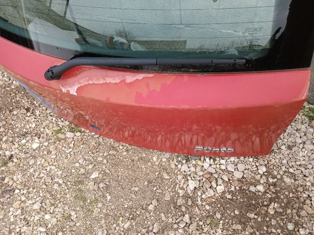 bontott FIAT PUNTO II Csomagtérajtó (Részeivel)