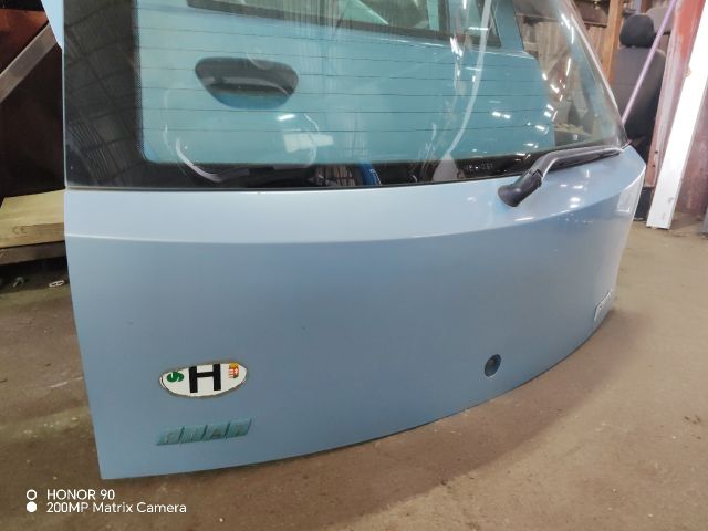 bontott FIAT PUNTO II Csomagtérajtó (Részeivel)