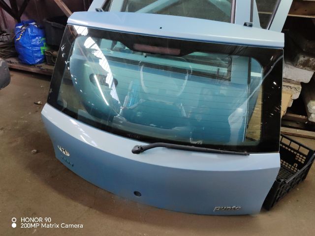 bontott FIAT PUNTO II Csomagtérajtó (Részeivel)