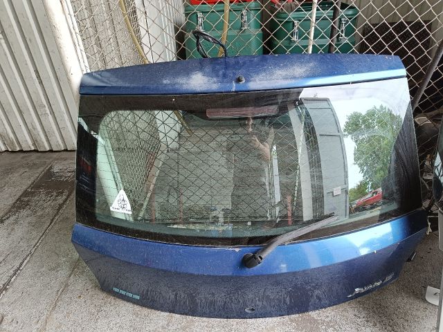 bontott FIAT PUNTO II Csomagtérajtó (Részeivel)