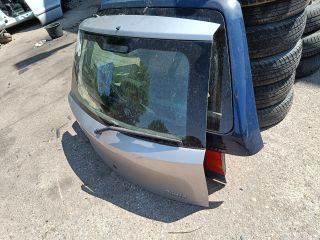 bontott FIAT PUNTO II Csomagtérajtó (Részeivel)