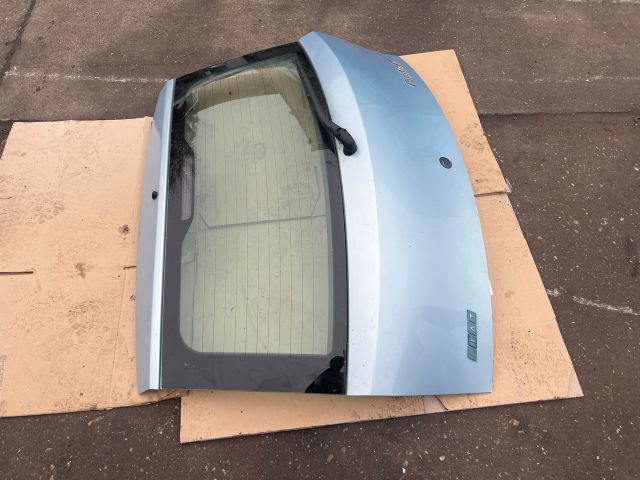 bontott FIAT PUNTO II Csomagtérajtó (Üres lemez)